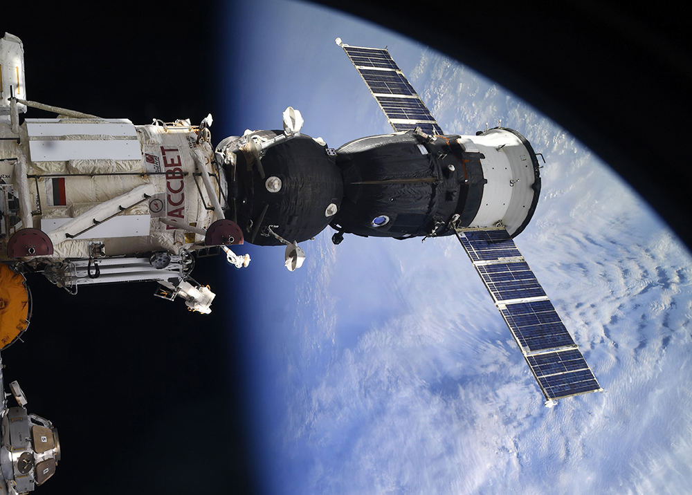 «Роскосмос» обнаружил разгерметизацию корабля «Прогресс МС-21»